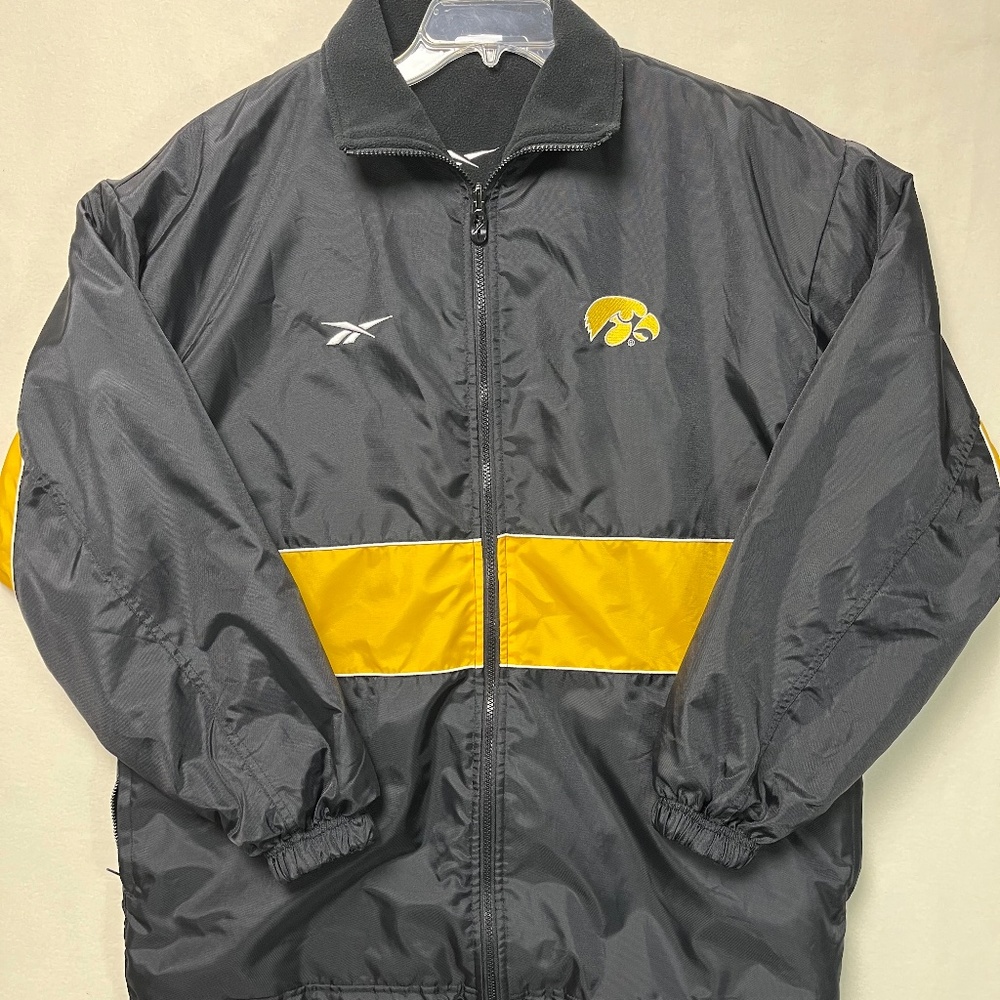 Iowa Hawkeye Reversible Jacket Reebok‎ Mens XL